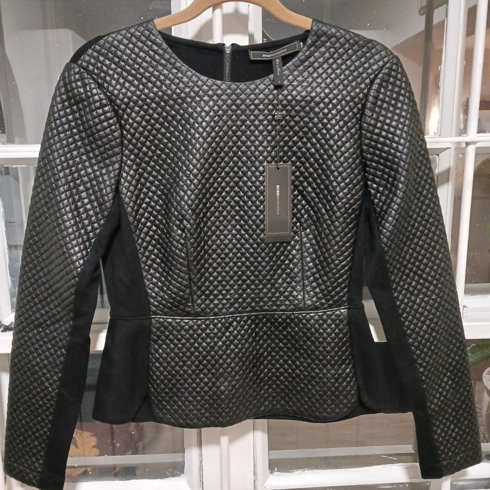 Set . - Picture 3 of 3